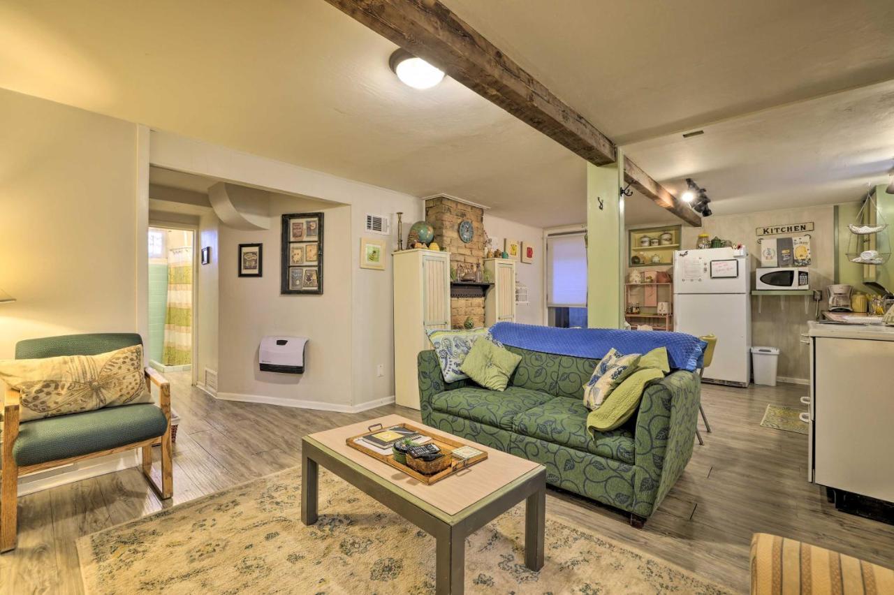 Cozy And Vintage Cedar City Apartment With Fire Pit! Extérieur photo