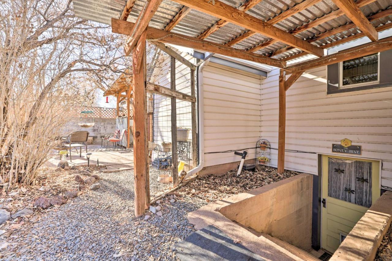 Cozy And Vintage Cedar City Apartment With Fire Pit! Extérieur photo